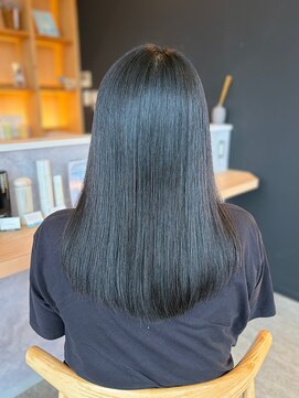 カミケンガレリア(kamiken. galleria) 縮毛矯正で乾かすだけで艶髪へ【カミケンガレリア/福島】