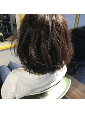 リベラ(libera) 〔甲東園libera〕空気感たっぷりグレージュボブ