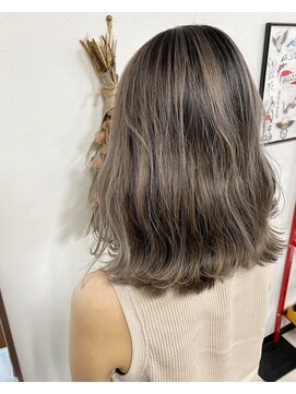 ヘアーデザインサロン スワッグ(Hair design salon SWAG) シルバーバレイヤージュ
