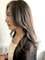 ペネロープ(Penelope)&nbsp;［新宿］ハイライト/グレージュ/フェイスフレーミング 担当 夕島