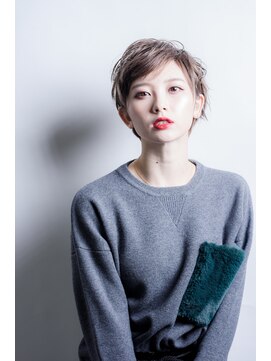 ミエル ヘア 新宿(miel hair) 〈mielhair新宿〉大人　モード　ショートスタイル　イルミナ