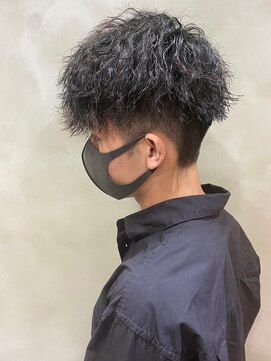 リンダテーラ(Linda tela) 【札幌　メンズカット/メンズパーマ（ツイストスパイラル）】