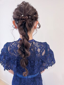 ロロン(LORONG) 編み下ろし　編みこみ　ヘアアレンジ