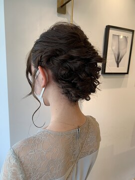 ムーン ティコブラーエ(moon tico brae) ６月(似合わせカット/くびれヘア/アースカラー)