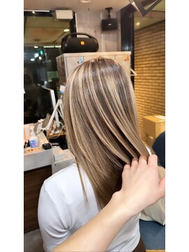 ラフ(LAFF) #ショコラアッシュ#ヘルシースタイル#ふんわりカール