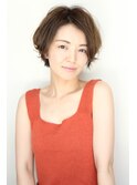 大人女性へのセンターパートショート  20代/30代/40代