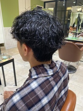 ネオリーブソラ 相模大野店(Neolive sola) メンズ波巻きパーマ