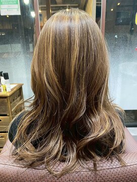 ビーチェ 小岩(Bice) エレガントな印象に◎ハイライトロング/ブリーチ/ケアブリーチ