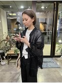 ボブ　ブリーチ　グレージュ