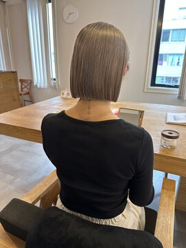 モクレン(mokuren.) ハイトーンボブ