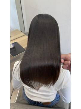 しなやか美髪へ。ケラチンストレート