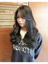 クヴェル バイ アーバン(KVELL by urban.) レイヤーカット/透明感カラー/髪質改善/名古屋/地毛風グレージュ