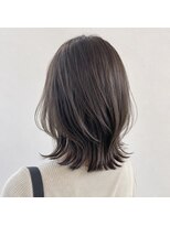 アンリエラ(Unliera)&nbsp;くびれレイヤー/レイヤーカット/グレージュ/松山美容室