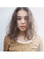 ナヌーク シブヤ(nanuk shibuya)&nbsp;【nanuk＊sano】抜け感のあるフラッフィーミディアムウェーブ