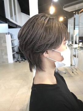 ロナ 岡崎竜美丘店(RONA) グラデーションカラーのハンサムショート