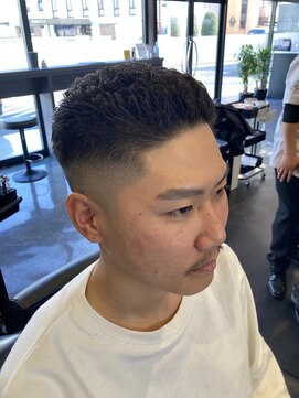 バーバー ショップ ネオ(BARBER SHOP NEO) オールバック濡れパン