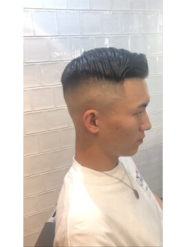 メリケンバーバーショップ フクオカ(MERICAN BARBERSHOP FUK) かき上げヘアショートレイアーくせ毛風パーマコンマヘア89