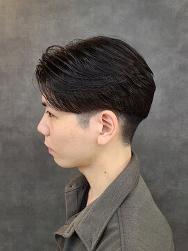 リード(REEED) ショートセンターパート ニュアンスパーマ メンズ縮毛矯正