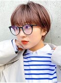 束感ショート×小顔立体カット×ピンクベージュ