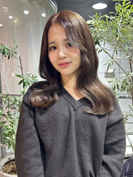 ヘアーアンドメイク ビス(HAIR&MAKE bis) マロンベージュ/透明感カラー♪【唐木彩華】