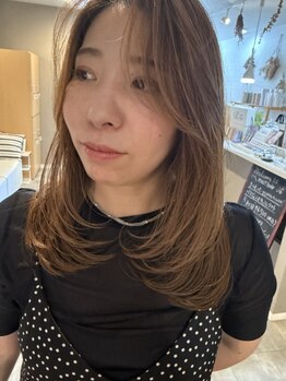 マスト ヘアー(must hair)の写真/柔らかく流れる顔周りと流行りのレイヤーカットで＜立体感と＆動き＞のある最旬ヘアに！【イルミナカラー】