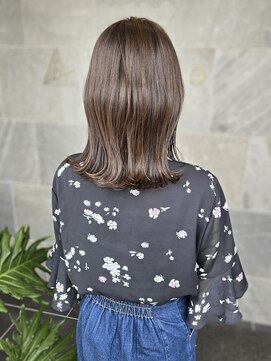 メゾン アヴァロ(Maison Avallo) 透明感くびれミディ