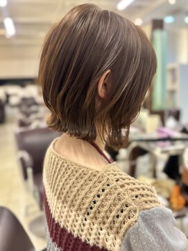 キアラ(Kchiara) 顎下3cmふんわりレイヤーボブ×オリーブベージュkchiara奥野