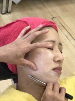 ビューティースポットカルサー&nbsp;女性のお顔剃り 毛穴の汚れや古い角質を除去し、化粧水のノリUP