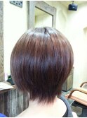 シャープなストレートにカラーで軽さをプラス★