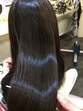 ヘアクラブリューズ フォアキングアンドクウィーン(HairClub RYU's for King&Queen) 振り返り美女スタイル