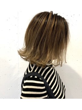 美容室 リアン(Lien) 切りっぱなしハイトーンボブ