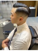 サイドパートショートワイルドアップバングフェードカット