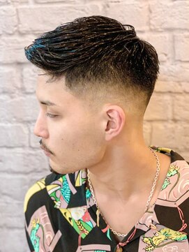 グレイスフル バーバープラチナム 六本木店(Graceful Barber platinum) スキンフェード×barber×アップバング
