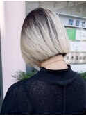 バレイヤージュカラー×切りっぱなしボブ