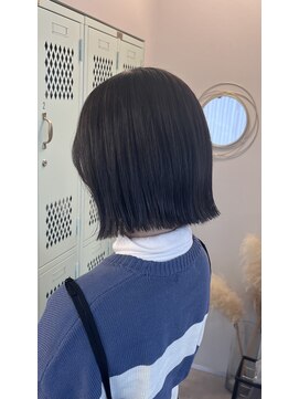 アエル(AELU) 切りっぱなしボブ