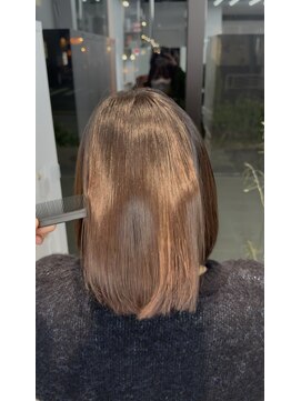 ビューブルー 亀戸錦糸町(VIEW BLUE) 美髪シアーカラーピンクブラウンショートカット切りっぱなしボブ