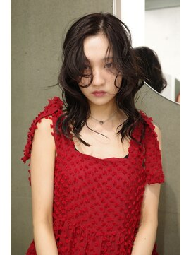 キャロルガーデンズ ボコカ 表参道(Carroll Gardens bococa) セミロング、レイヤーカット