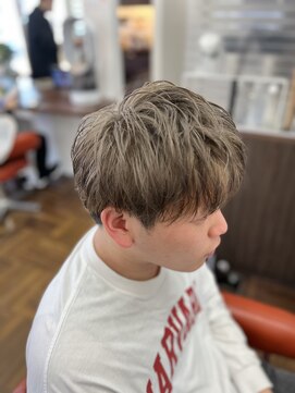 バンファミリー 北四ツ居店(Van family) ハイブリーチカラー