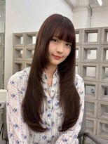 ヒュー 広島(HEW)&nbsp;Y2Kザクザクフェイスレイヤーワイドバングロングへア20代30代