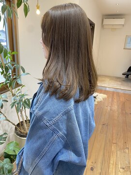 ディア(dear) セミロング×ベージュカラー