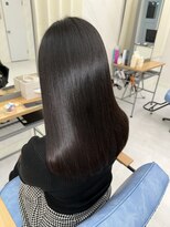 エミン(emyn) 髪が変わる【美髪革命】艶髪/髪質改善/縮毛矯正/代々木