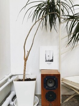 suu 代官山【4/15 NEW OPEN（予定）】の写真/天井高5mの開放感と螺旋階段が彩る上質空間。周りを気にせず、心ゆくまで自分を磨く贅沢なひとときを。