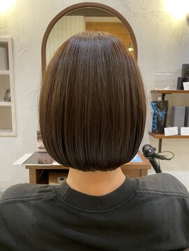 ヴィアンカ(Vianca) 大人っぽいミニボブ