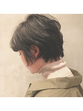 リリ(Riri) ショートボブ