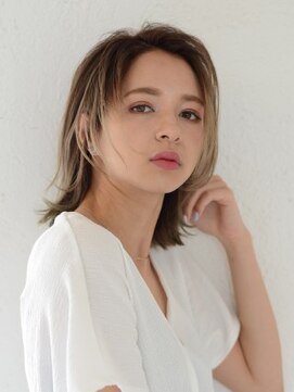 アースコアフュールボーテ 川越店(EARTH coiffure beaute) ハイトーン外ハネボブ