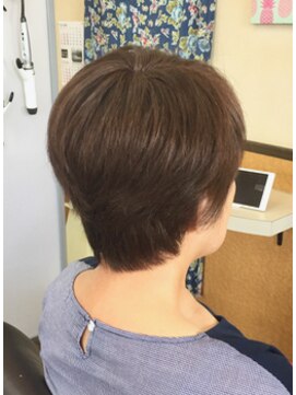 ヘアーメイク ディーエス(hair make D.S.) ショート 白髪を明るめアッシュグレージュ