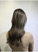 アッシュべージュハイライト