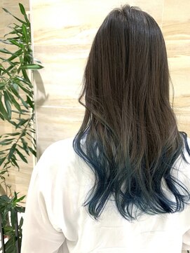 アンアンアヴェダ イオンモール沖縄ライカム店(anan aveda) 裾ブルーカラー