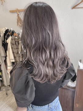 ヘアーアンドアトリエ マール(Hair&Atelier Marl) 【Marl】ハイライトグレージュカラー×波巻きセミロング