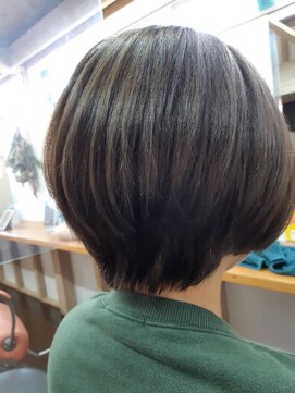 ナンバーエイト(number eight) 赤み消しカラー大人キレイ顔まわりレイヤー×スッキリシルエット